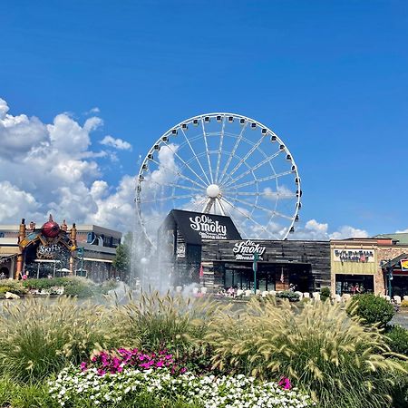 Lee'S Creekside Villa Pigeon Forge Exterior photo